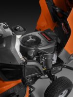 HUSQVARNA TC 242 T mit Schneeschild 120Plus & Gartentraktoren Anhänger 275 – Bild 6