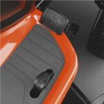 HUSQVARNA Rasentraktor TC 238T –  mit Schneeschild 120Plus – Modell 2023 – Bild 5